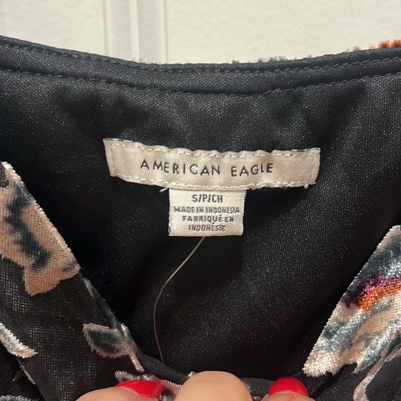 NWT American Eagle VELVET burnout floral Cowl Neck Tank S - Picture 4 of 9